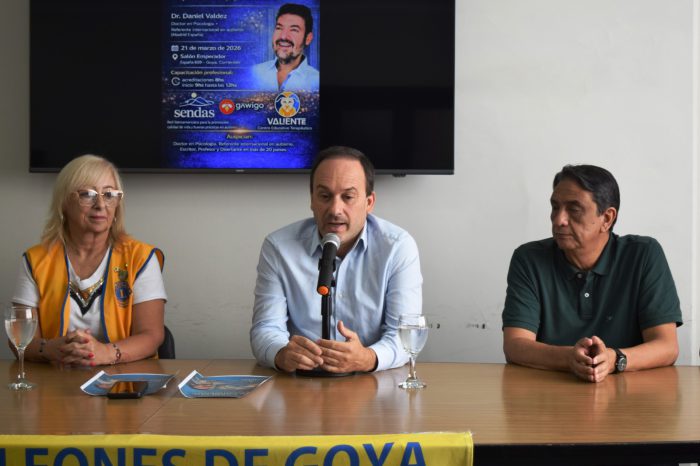 Conferencia de Prensa Capacitacion sobre autismo 3 presentacion general Intendente