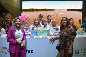 Teatro Oficial Juan de Vera Lourdes Sánchez FIT Stand Corrientes-800