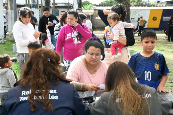 f3dcc6d8-b5aa-4f77-acf8-95bfeecec2af-800